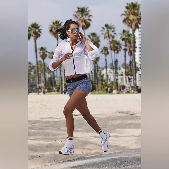 FREE PEOPLE Movement Great Escape Run Windbreaker NWOT (Black) - Picture 2 of 9